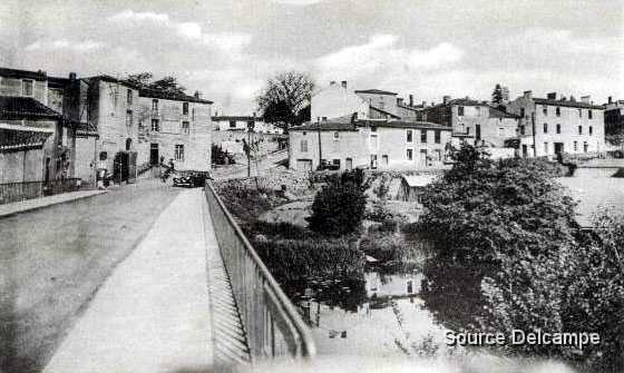 49 Montfaucon Sur Moine Le Pont sur la Moine.jpg